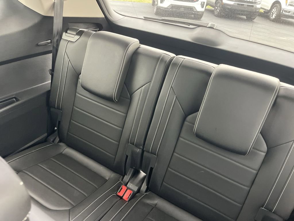Used 2025 Volkswagen Atlas SEL image 29