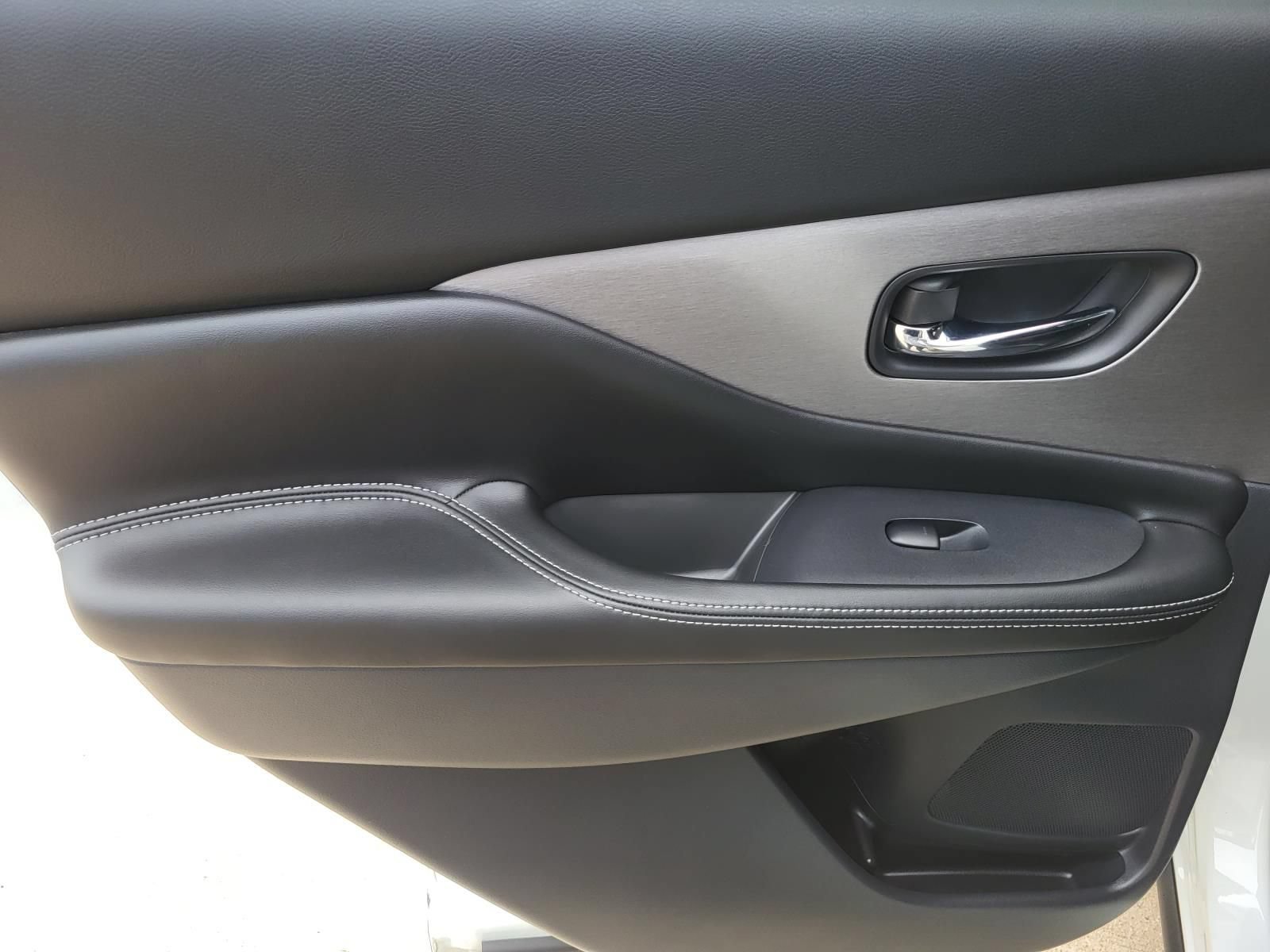 Used 2024 Nissan Murano SV FWD image 15