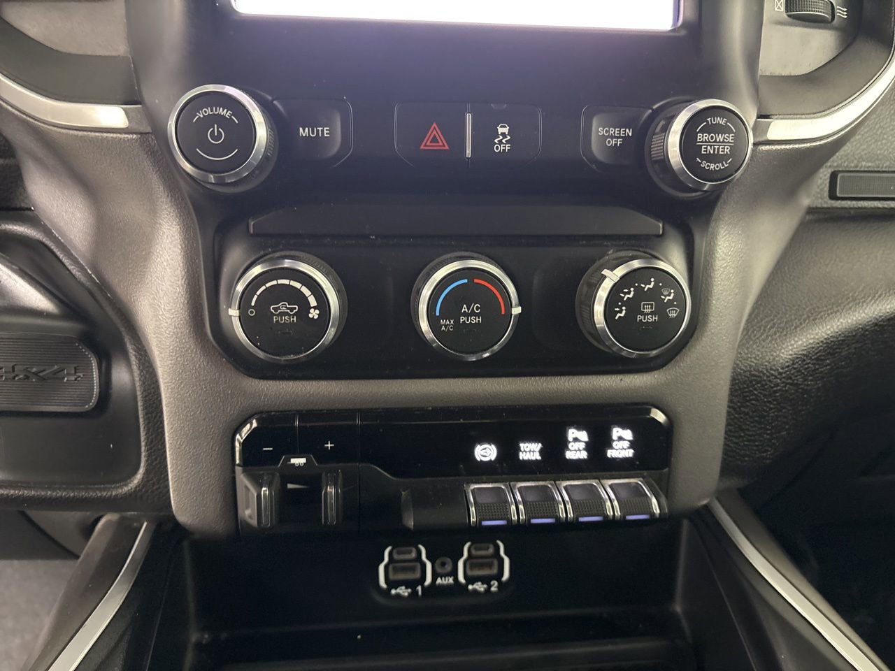 Used 2024 RAM 2500 Big Horn w/ Off Road Package image 17