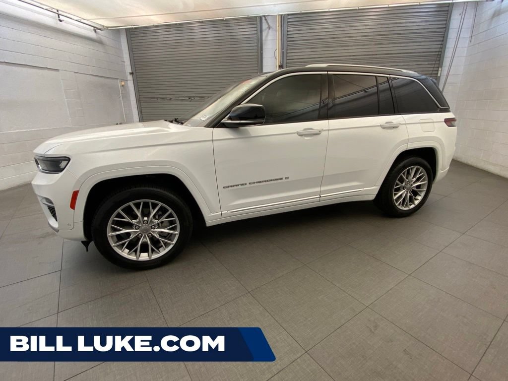 Used 2023 Jeep Grand Cherokee Summit w/ Adv Protech Group IV AWD/4WD image 1