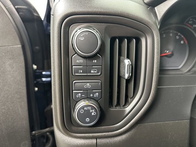 Used 2021 Chevrolet Silverado 1500 Custom image 10