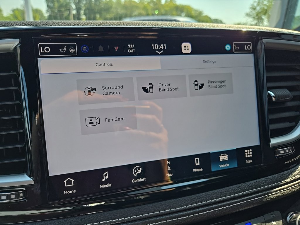 New 2027 Chrysler Pacifica Select w/ Family Tech Group AWD/4WD image 55