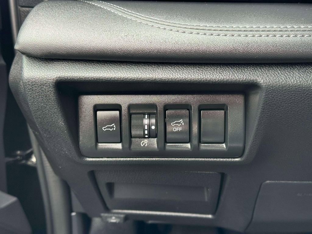 Used 2023 Subaru Outback Limited AWD/4WD image 22