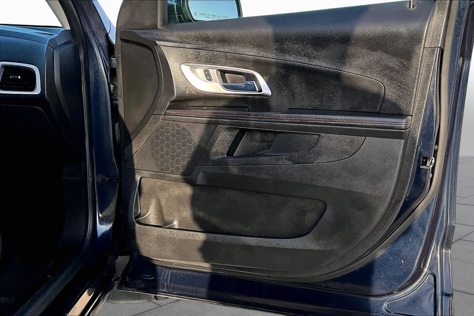 Used 2015 Chevrolet Equinox LT w/ Driver Convenience Package FWD image 22