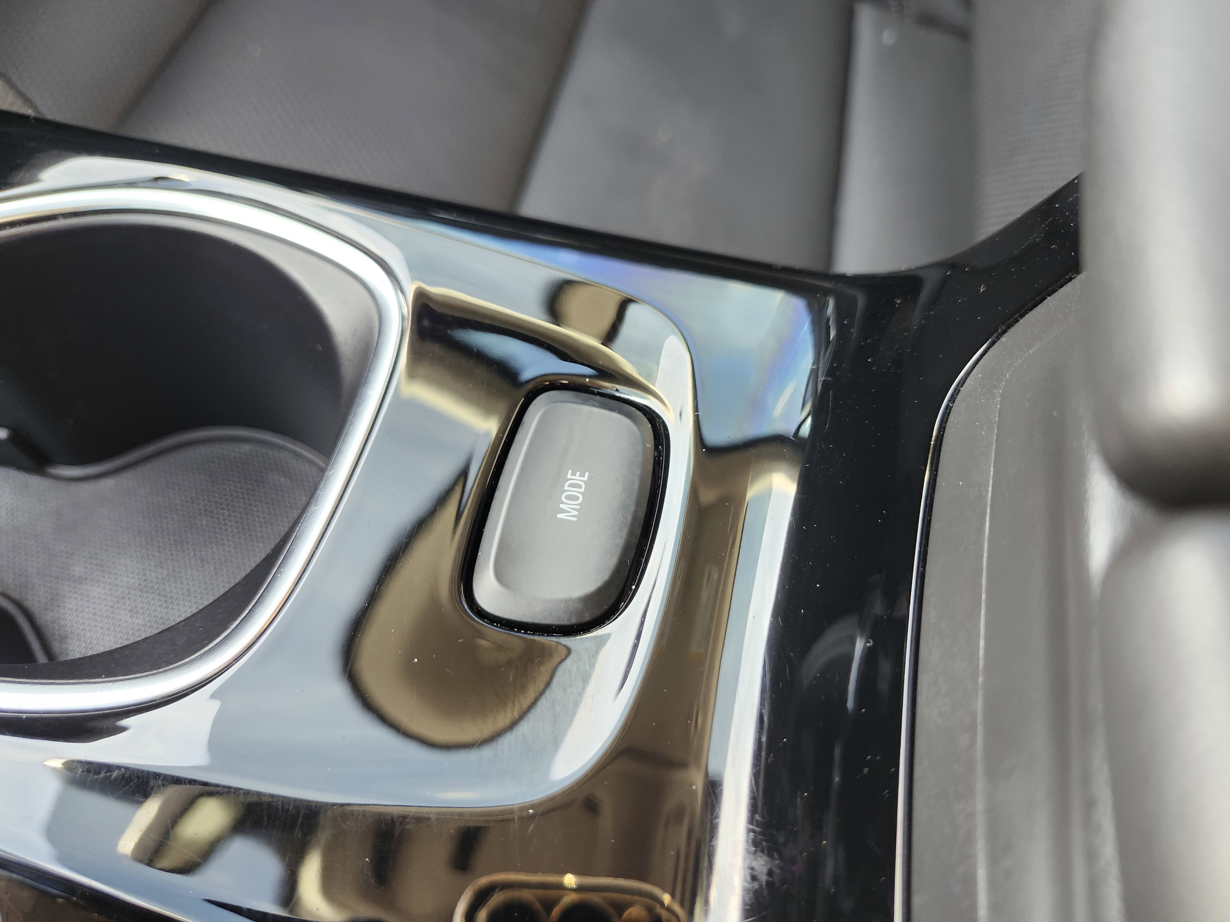 Used 2023 Buick Envision Essence FWD image 9