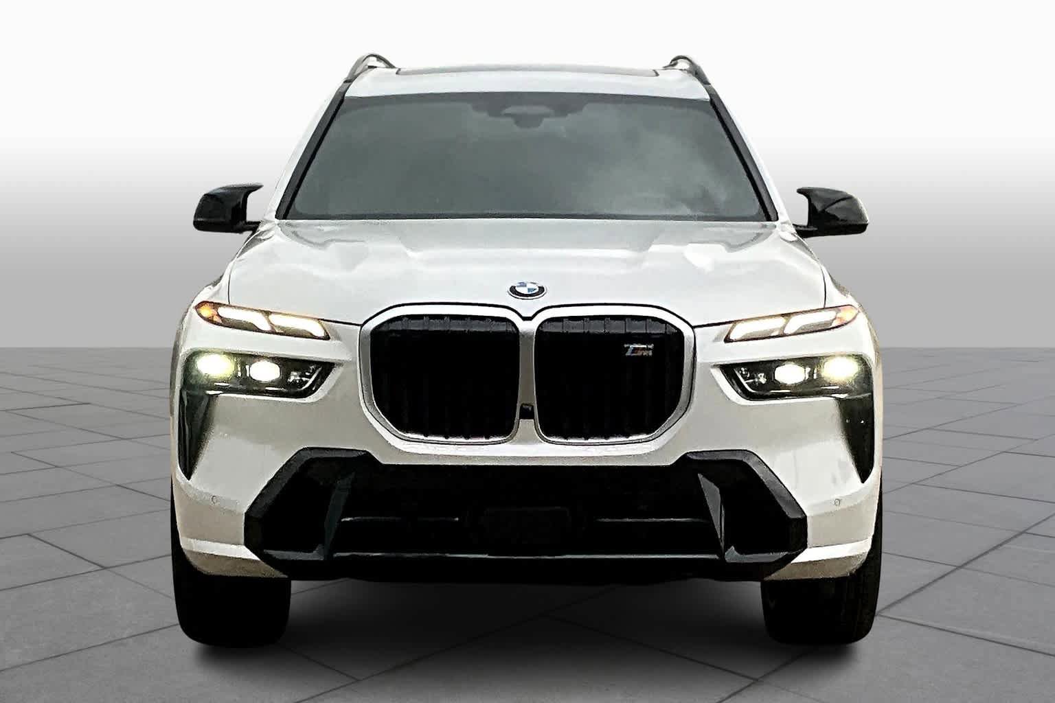 Used 2025 BMW X7 M60i AWD/4WD image 3