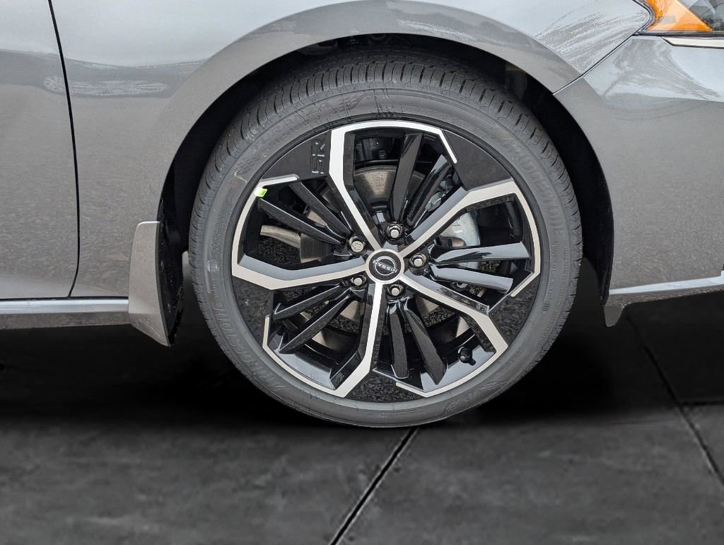 New 2025 Nissan Altima 2.5 SR w/ SR Premium Package image 11