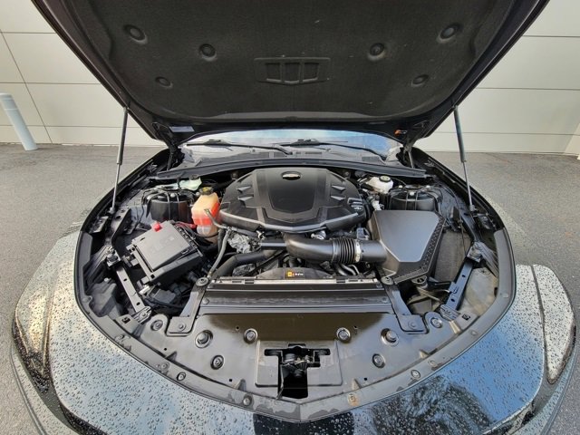 Used 2021 Chevrolet Camaro LT w/ RS Package image 11