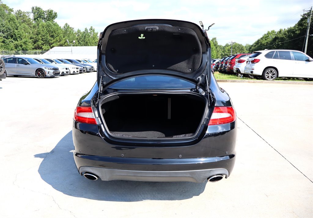 Used 2013 Jaguar XF RWD image 41