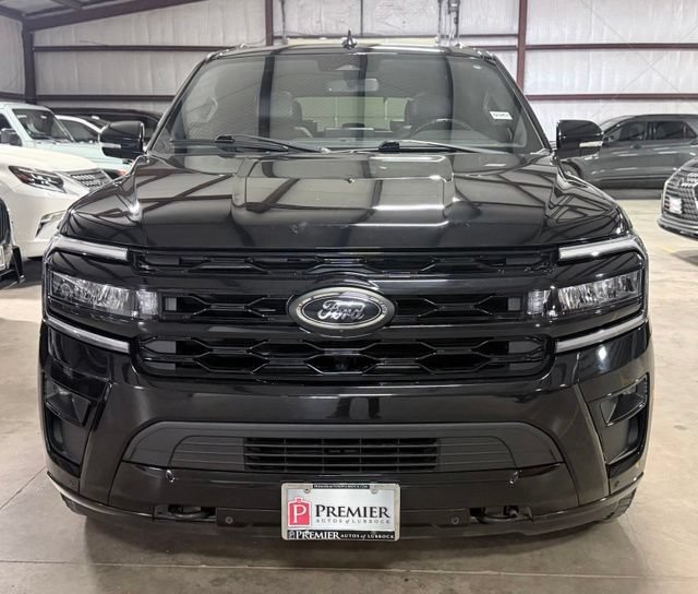 Used 2022 Ford Expedition Limited AWD/4WD image 8