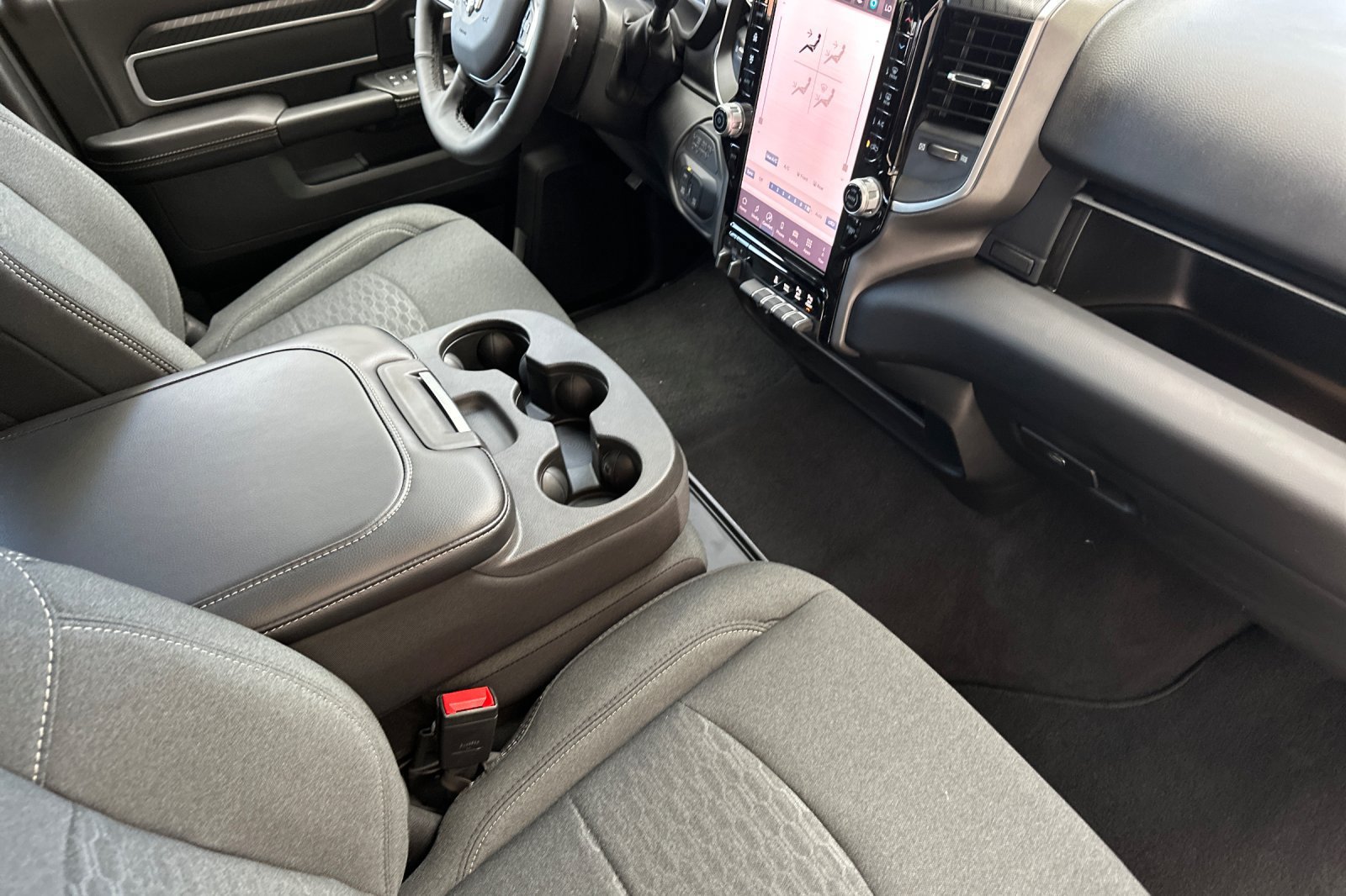 Used 2025 RAM 2500 Big Horn AWD/4WD image 15