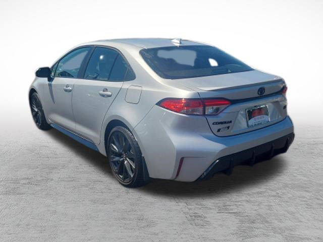 Certified 2025 Toyota Corolla SE w/ SE Premium Package FWD image 5