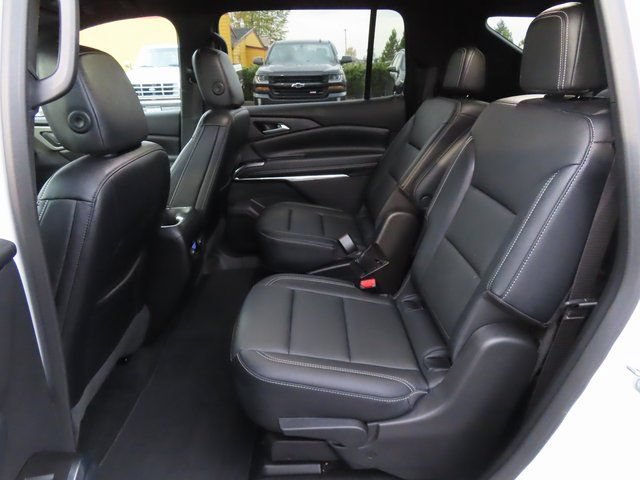Used 2025 Chevrolet Traverse LT AWD/4WD image 32
