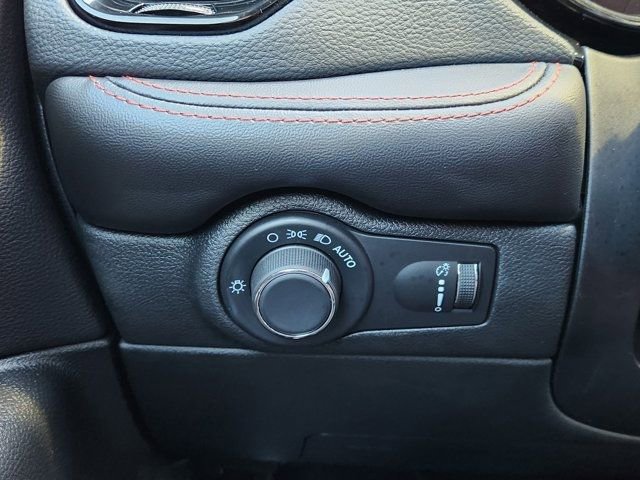 Used 2025 Dodge Durango GT w/ Blacktop Package image 24