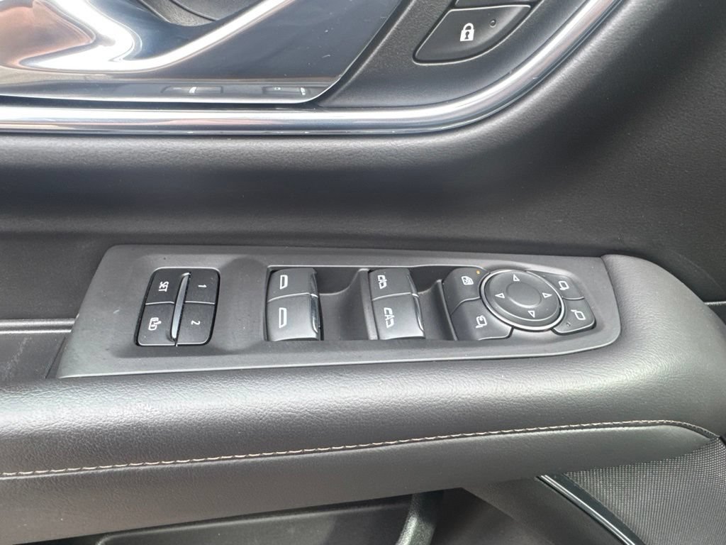 Used 2023 Chevrolet Suburban High Country w/ LPO, Illumination Package AWD/4WD image 33