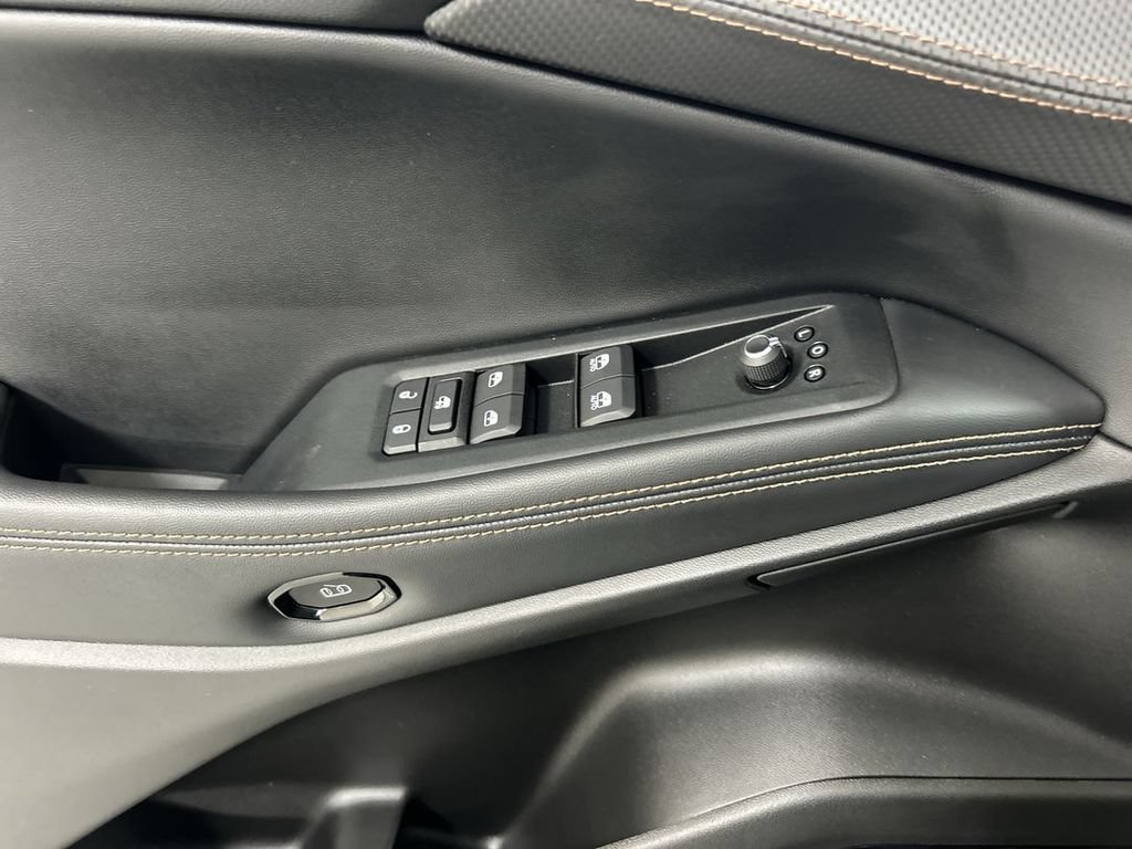 Used 2026 Jeep Cherokee Limited AWD/4WD image 11
