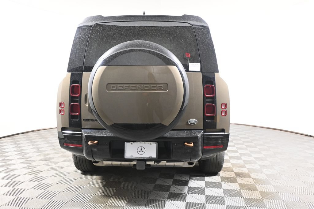 Used 2023 Land Rover Defender 130 X-Dynamic SE AWD/4WD image 6
