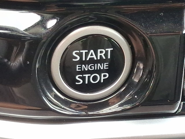 Used 2024 Nissan Pathfinder SV AWD/4WD image 23