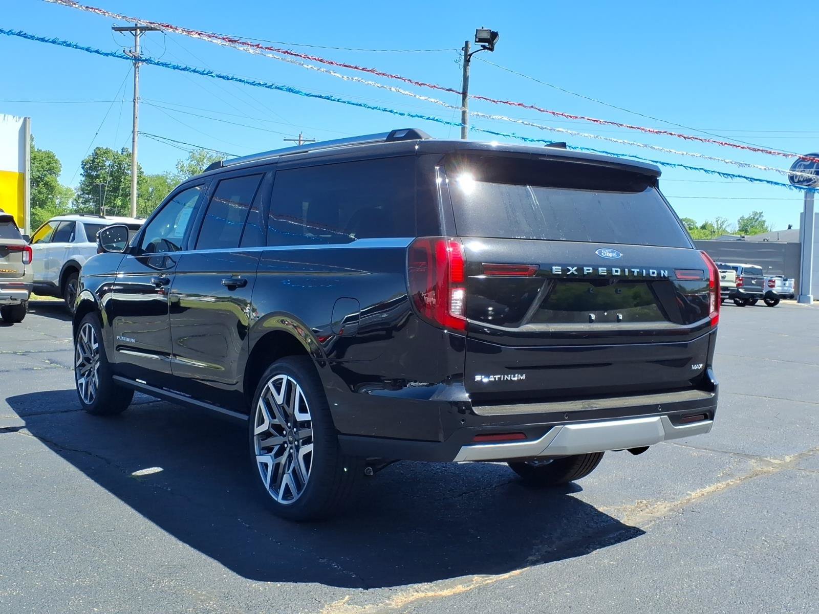 New 2026 Ford Expedition Max Platinum w/ Platinum Ultimate Package AWD/4WD image 13