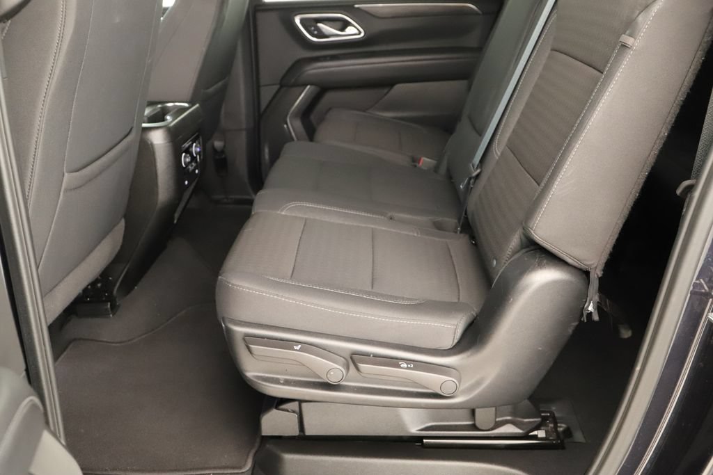 Used 2024 Chevrolet Suburban LS AWD/4WD image 30