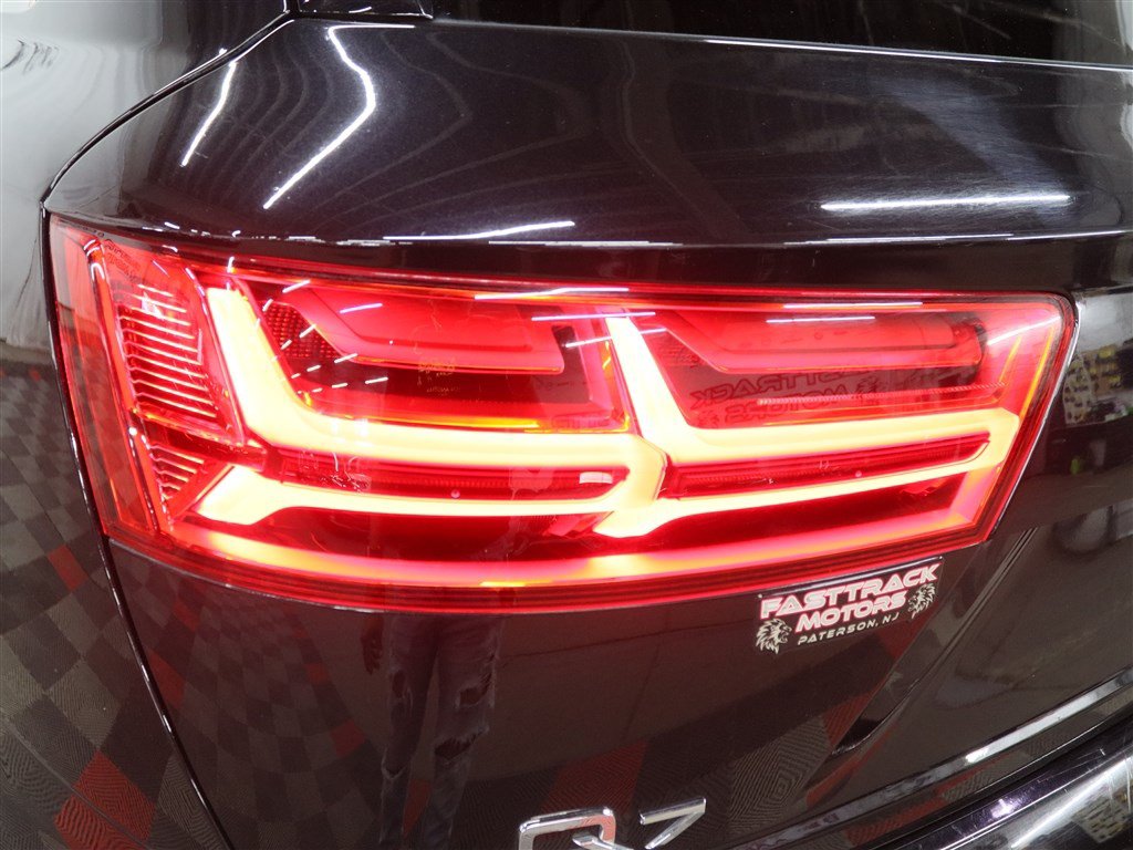 Used 2019 Audi Q7 2.0T Premium w/ Convenience Package AWD/4WD image 10