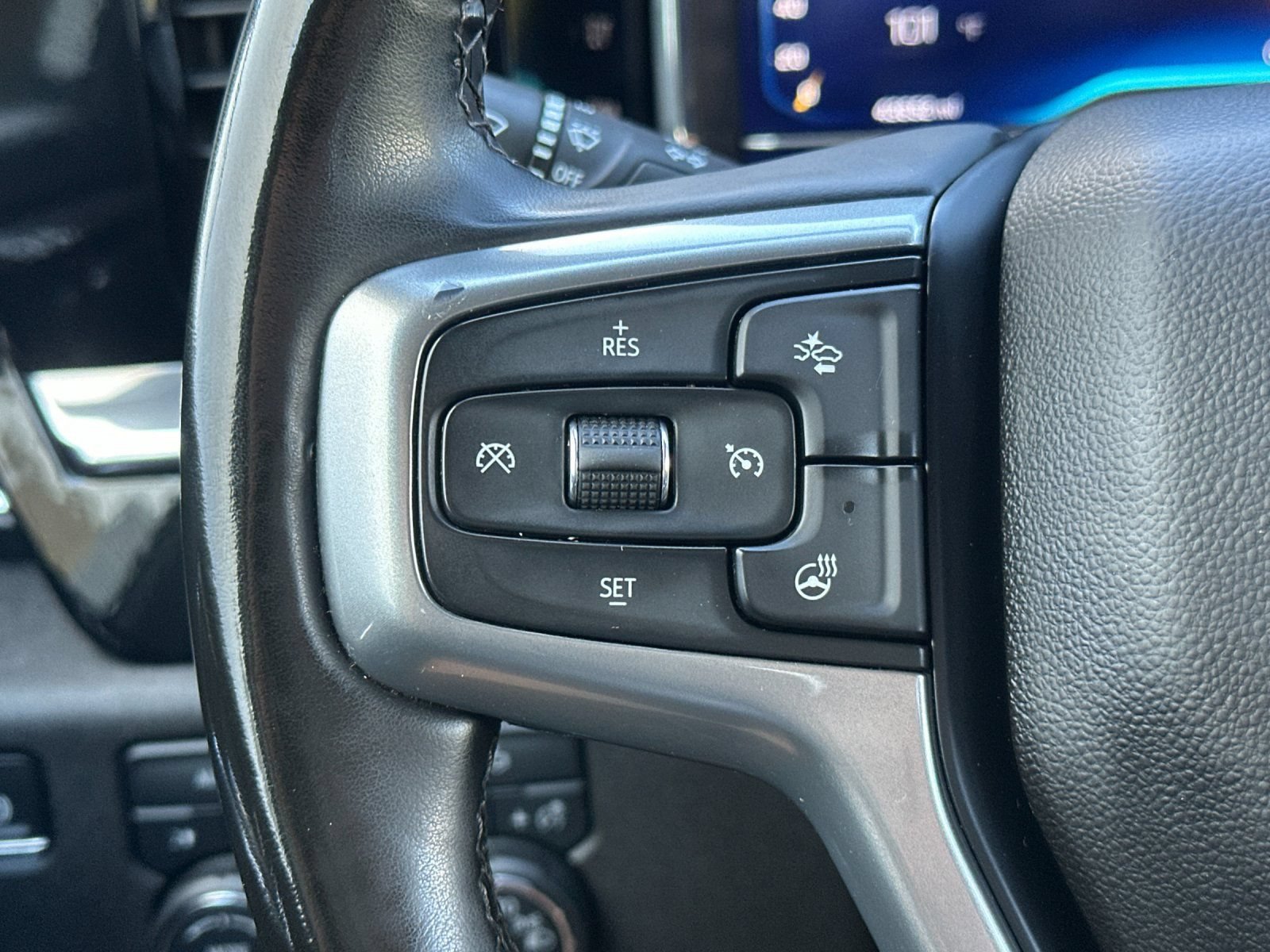 Used 2025 Chevrolet Silverado 1500 LT AWD/4WD image 26