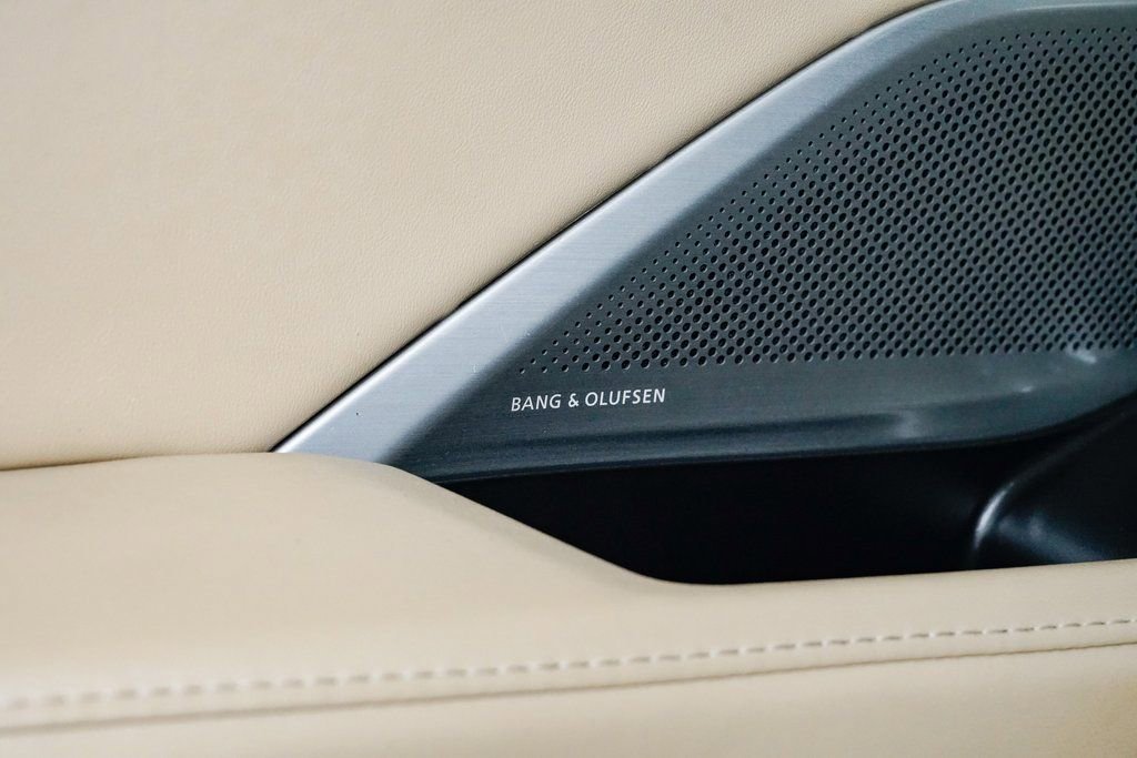 Used 2025 Acura MDX w/ Technology Package image 9