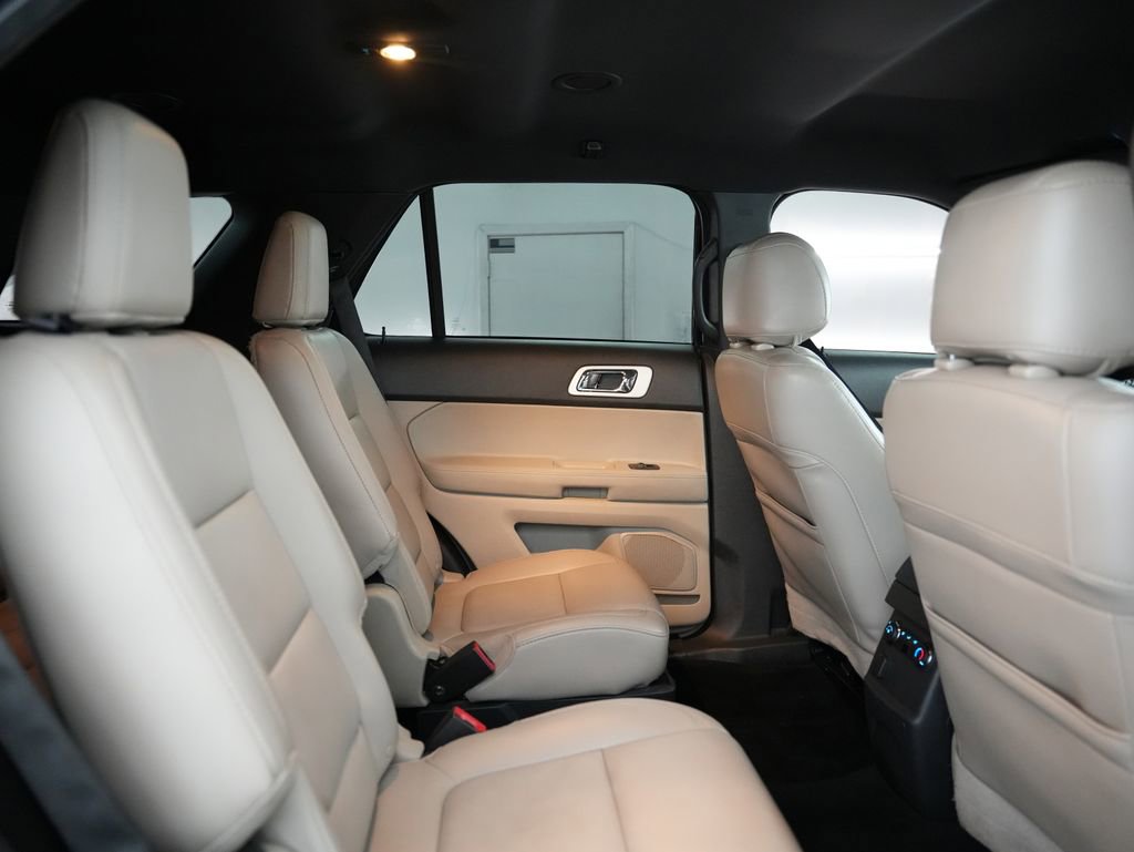 Used 2013 Ford Explorer XLT image 40