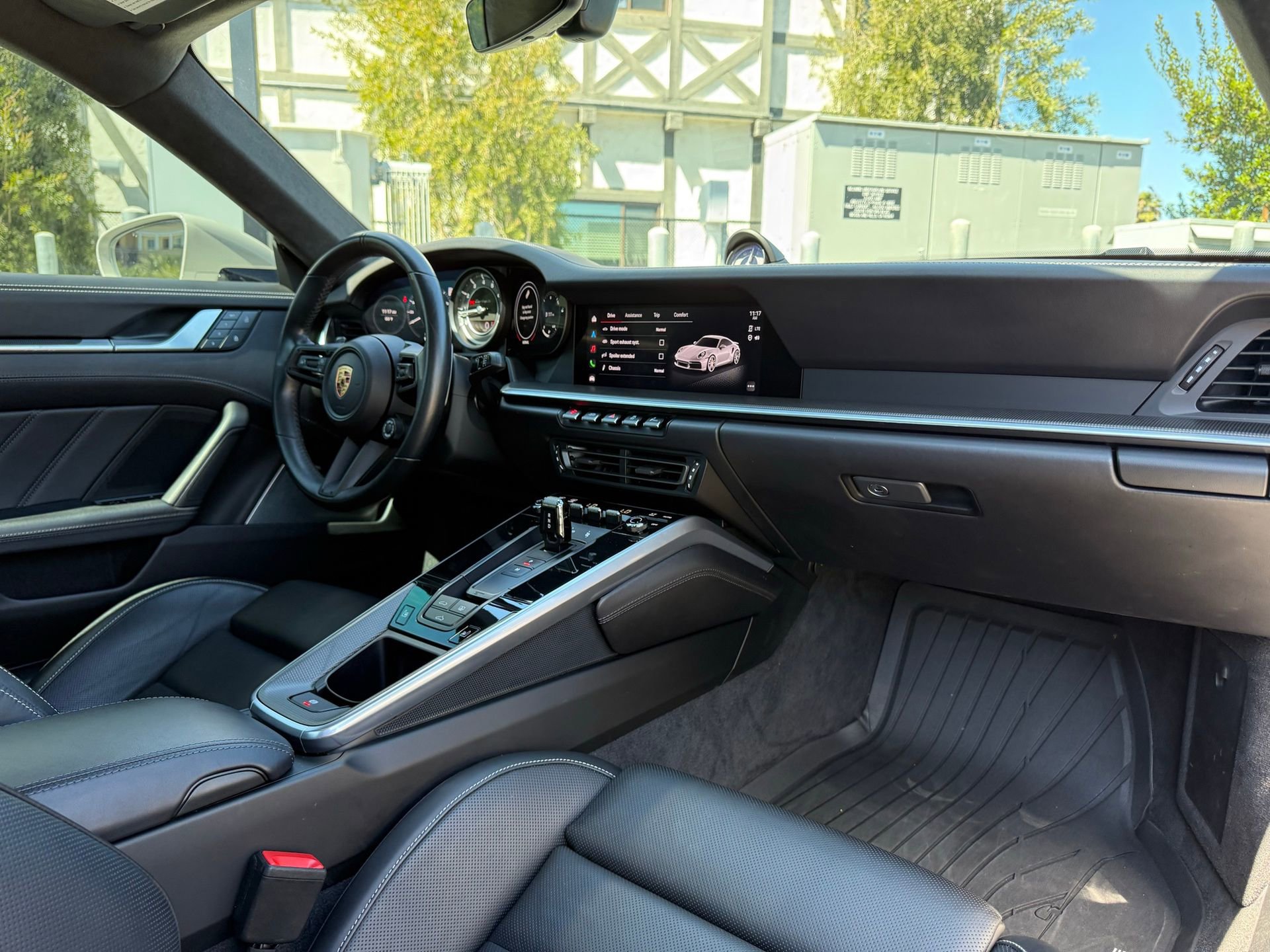 Certified 2024 Porsche 911 Turbo S AWD/4WD image 27