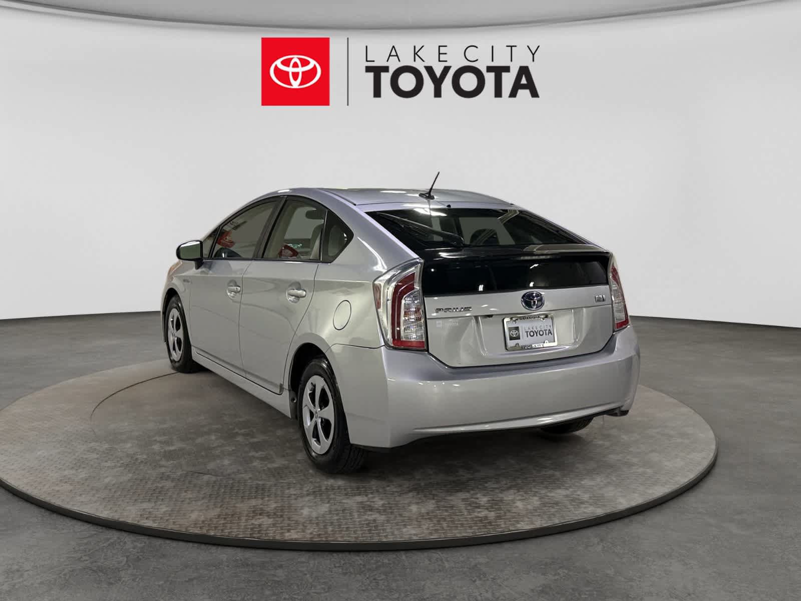 Used 2013 Toyota Prius Four FWD image 4