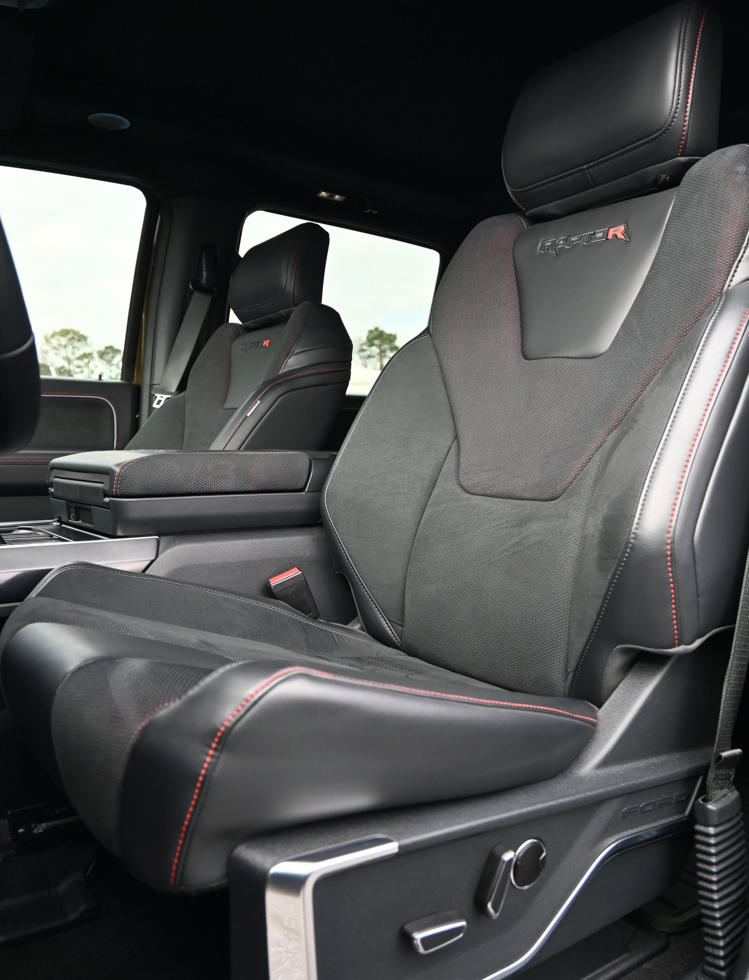 Used 2025 Ford F150 Raptor w/ Equipment Group 803A Raptor R image 19