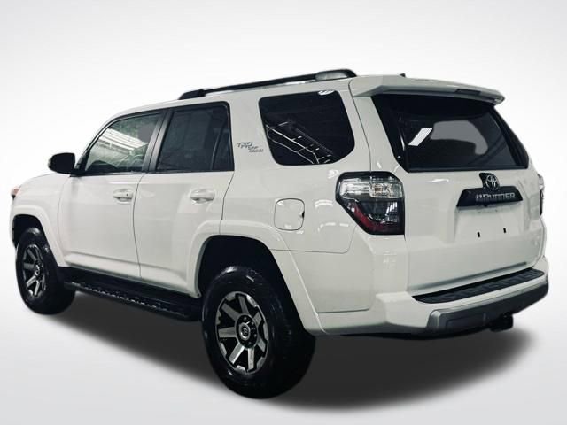 Used 2024 Toyota 4Runner TRD Off-Road Premium image 9