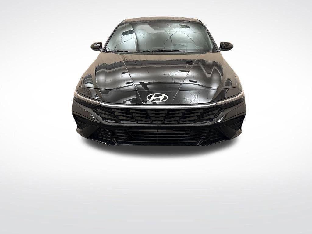 New 2026 Hyundai Elantra Sport FWD image 2
