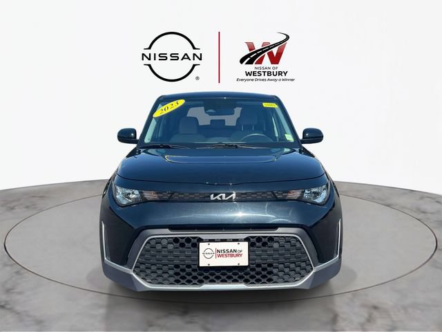 Used 2023 Kia Soul LX w/ LX Technology Package FWD image 2