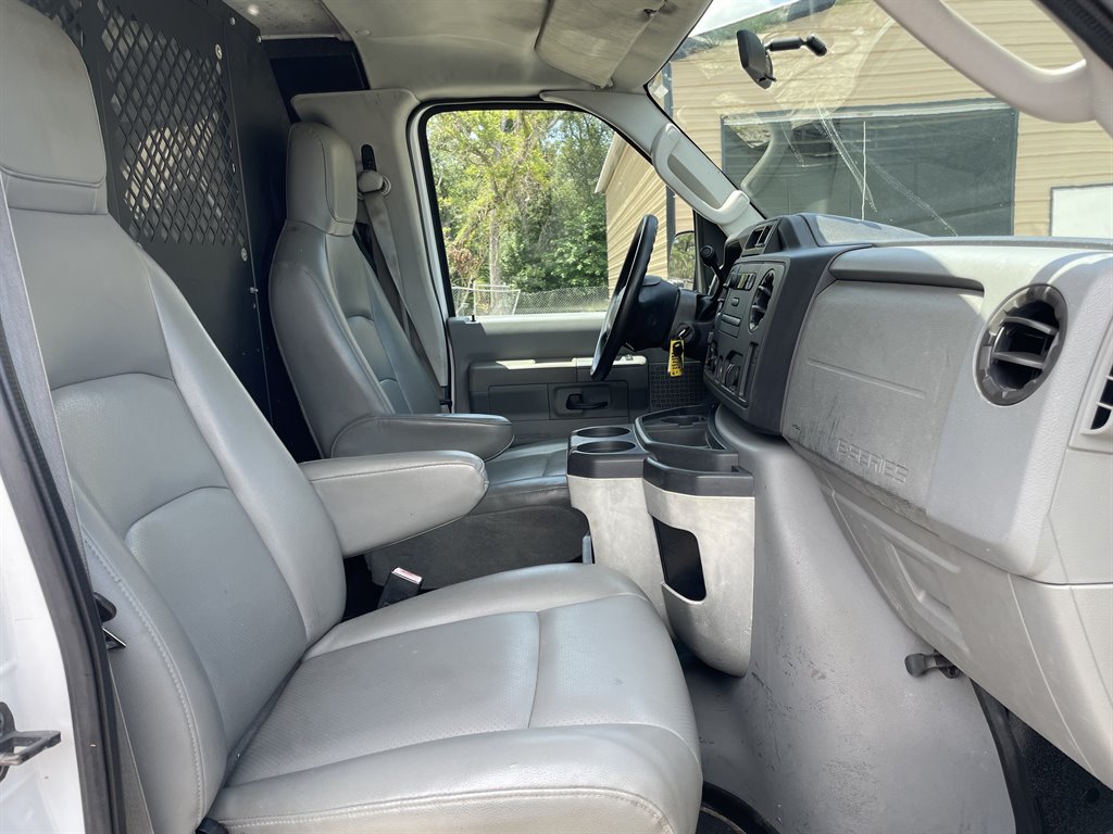 Used 2009 Ford E-250 and Econoline 250 Extended RWD image 25