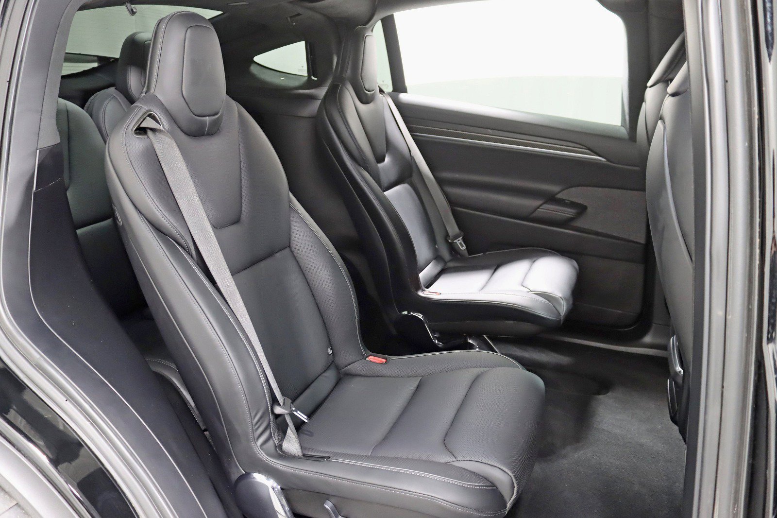 Used 2022 Tesla Model X Plaid image 33