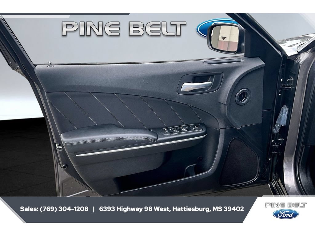 Used 2021 Dodge Charger SXT RWD image 17