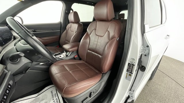 Used 2023 Kia Telluride EX w/ EX Captain's Chair Package image 33