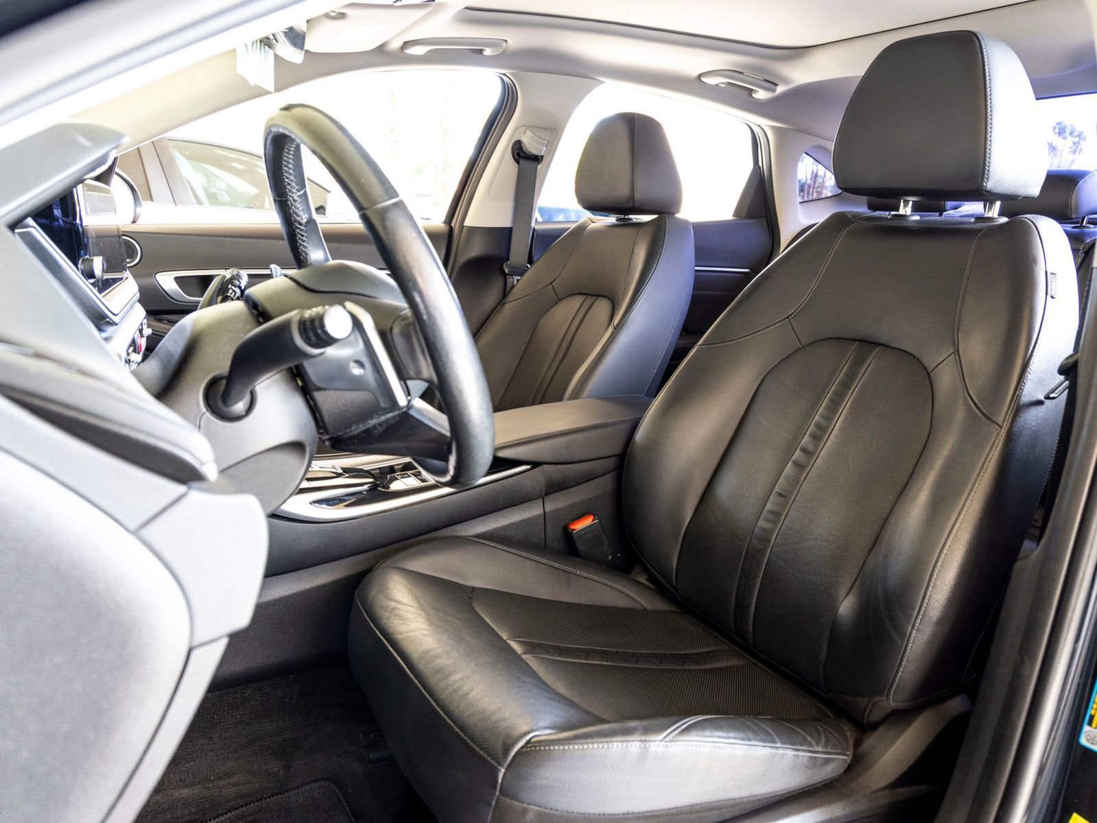 Used 2022 Hyundai Sonata Limited w/ Cargo Package image 15