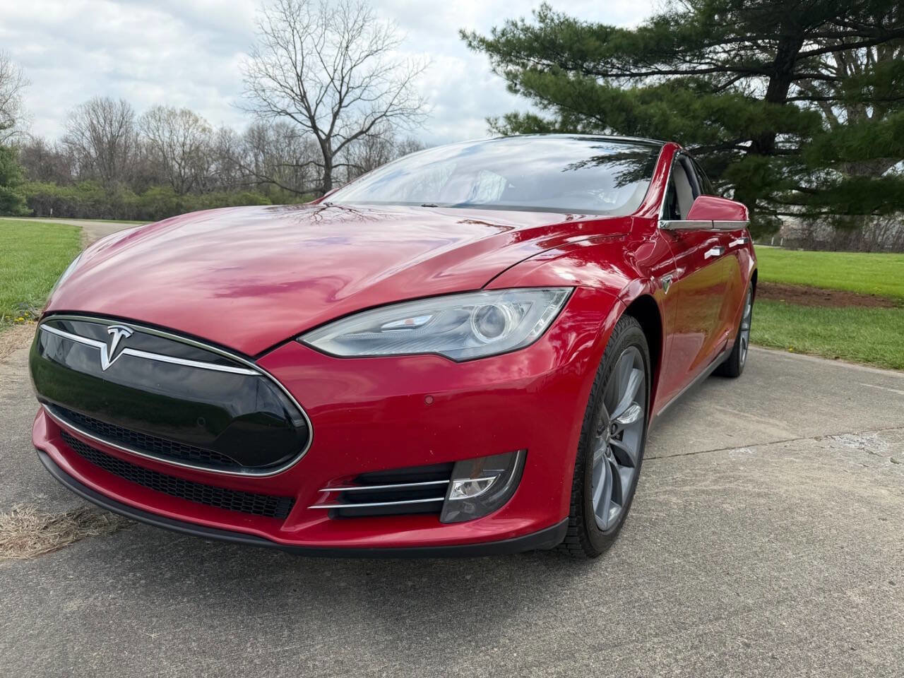 Used 2014 Tesla Model S P85 image 1