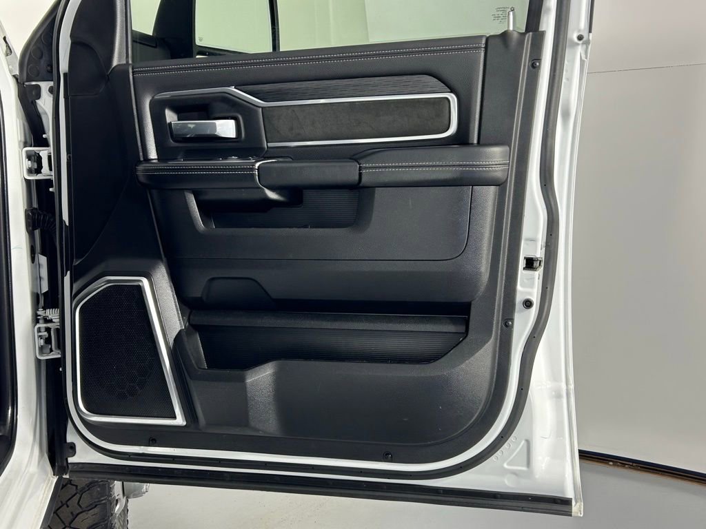 Used 2024 RAM 3500 Laramie w/ Sport Appearance Package image 10