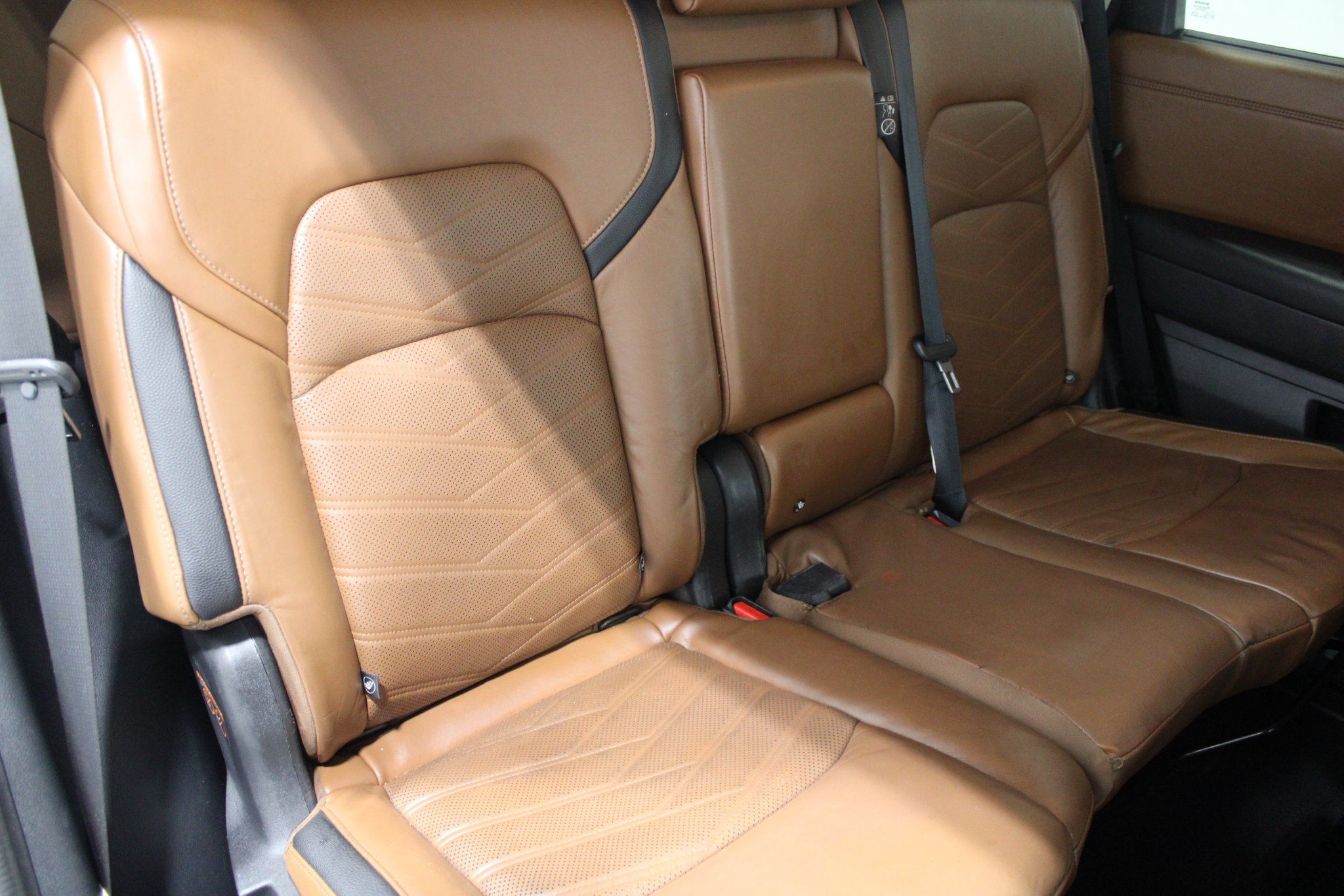 Used 2023 Nissan Pathfinder Platinum w/ Cargo Package AWD/4WD image 27