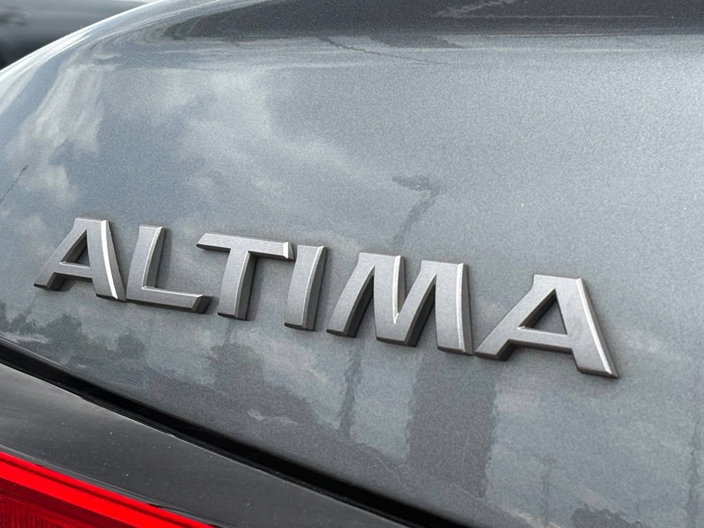Used 2024 Nissan Altima 2.5 SV FWD image 10