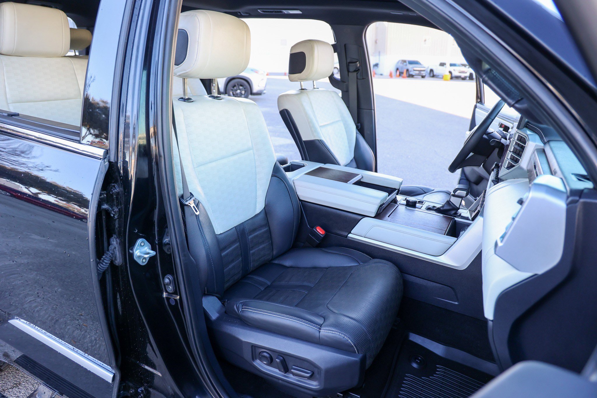 Used 2023 Toyota Sequoia Capstone image 51