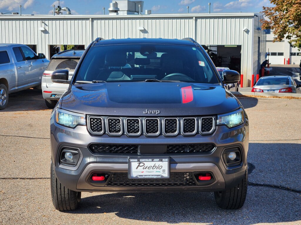 Used 2023 Jeep Compass Trailhawk image 6