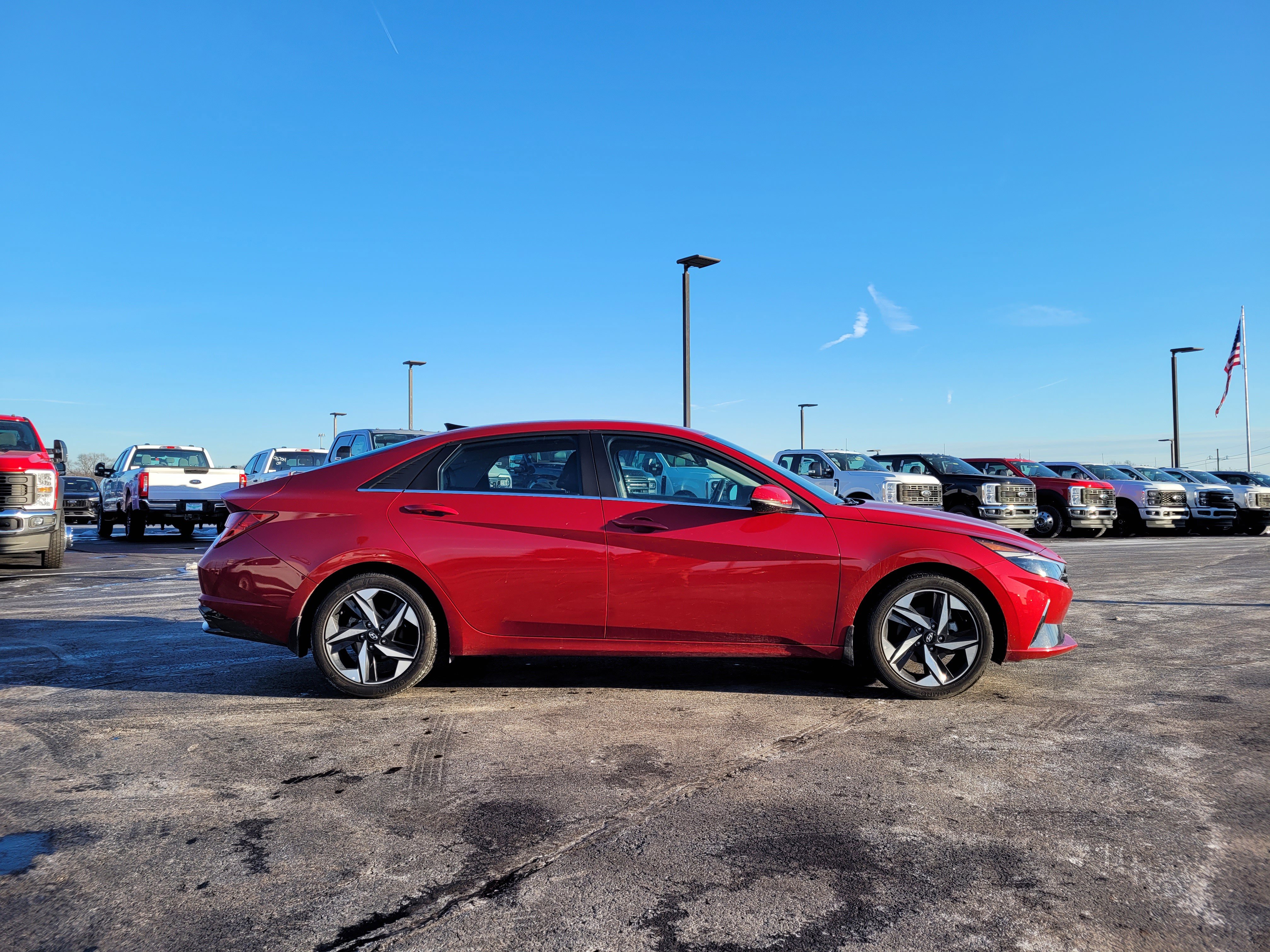 Used 2023 Hyundai Elantra Limited image 2