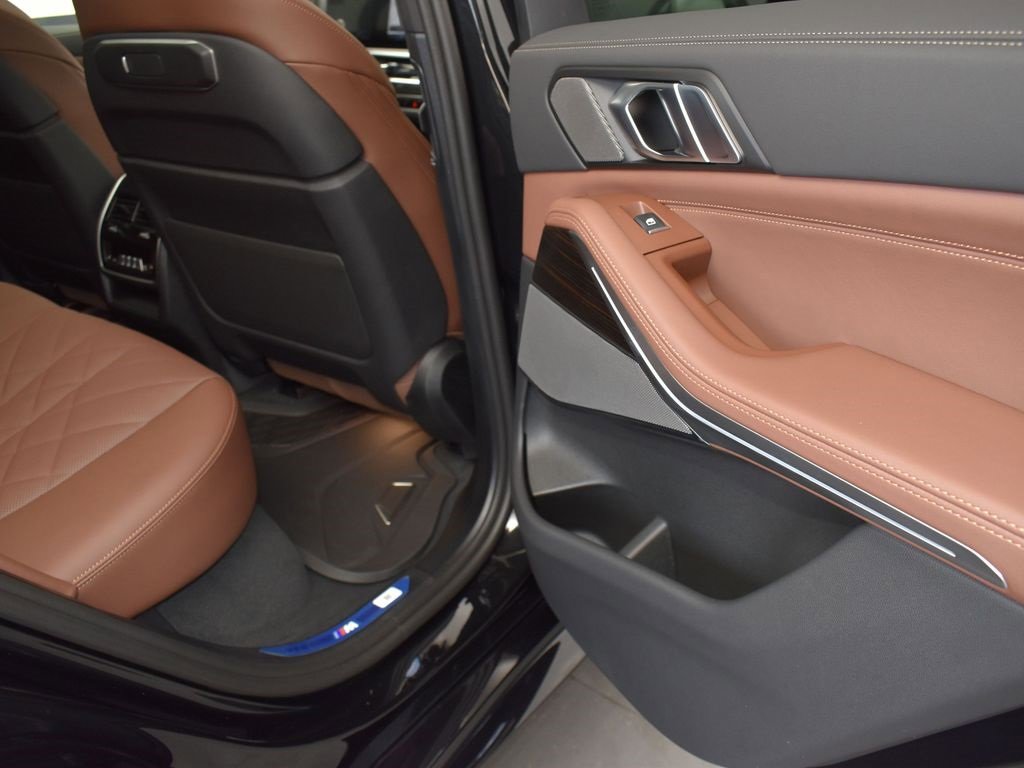 New 2026 BMW X5 xDrive50e image 21