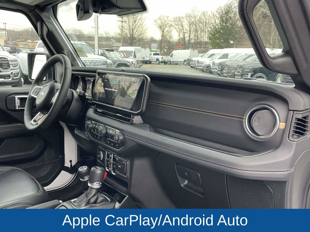 Certified 2025 Jeep Wrangler Sahara image 15