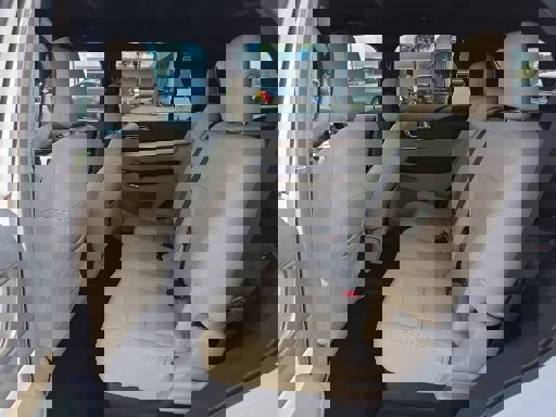 Certified 2018 Ford Explorer XLT image 18