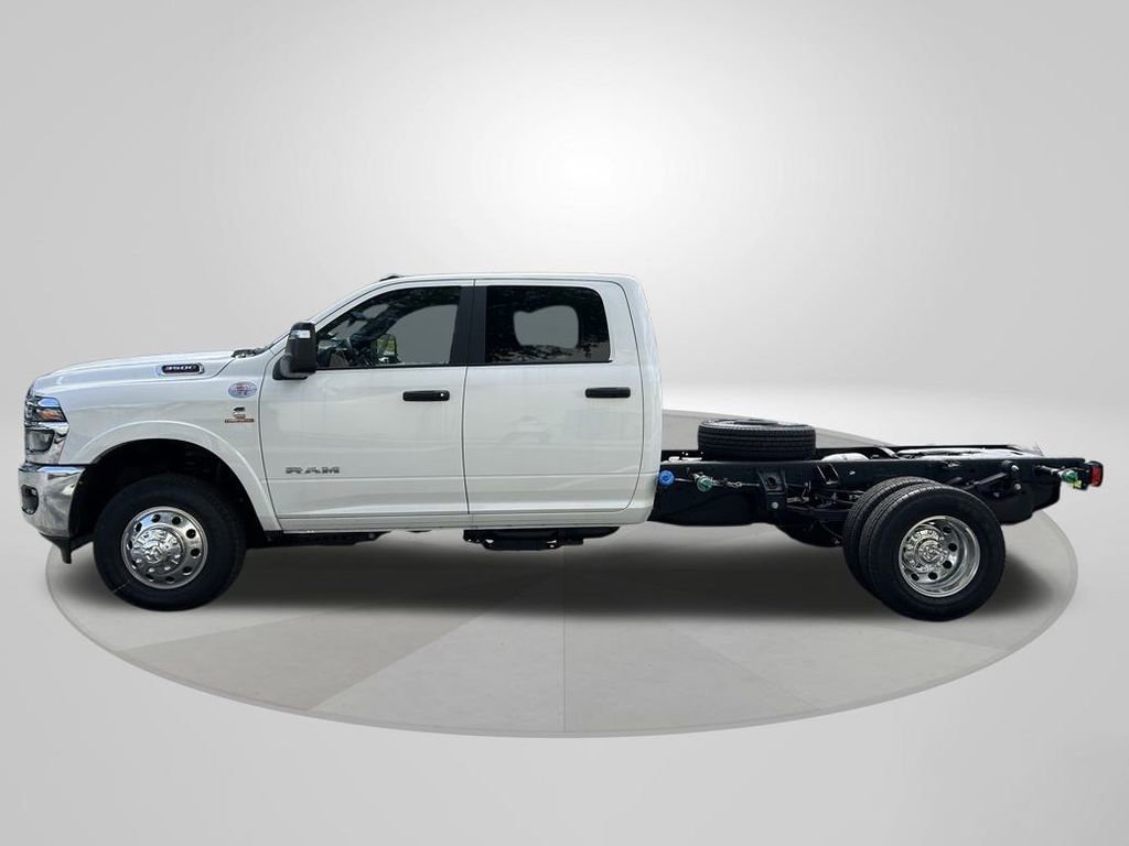 New 2025 RAM 3500 Big Horn image 4